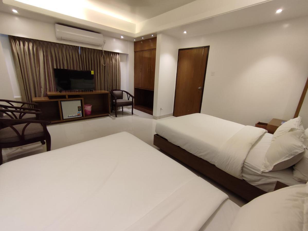 Hotel Holy Gate Sylhet Buitenkant foto