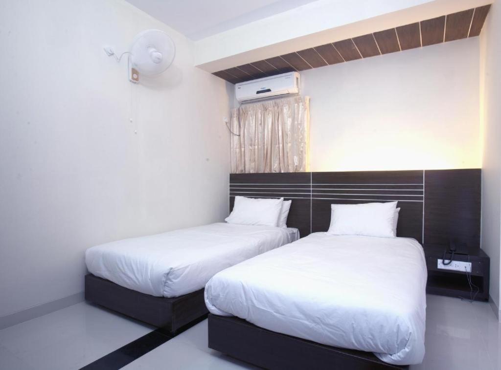 Hotel Holy Gate Sylhet Buitenkant foto