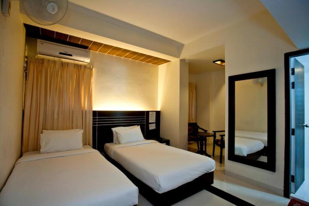 Hotel Holy Gate Sylhet Buitenkant foto