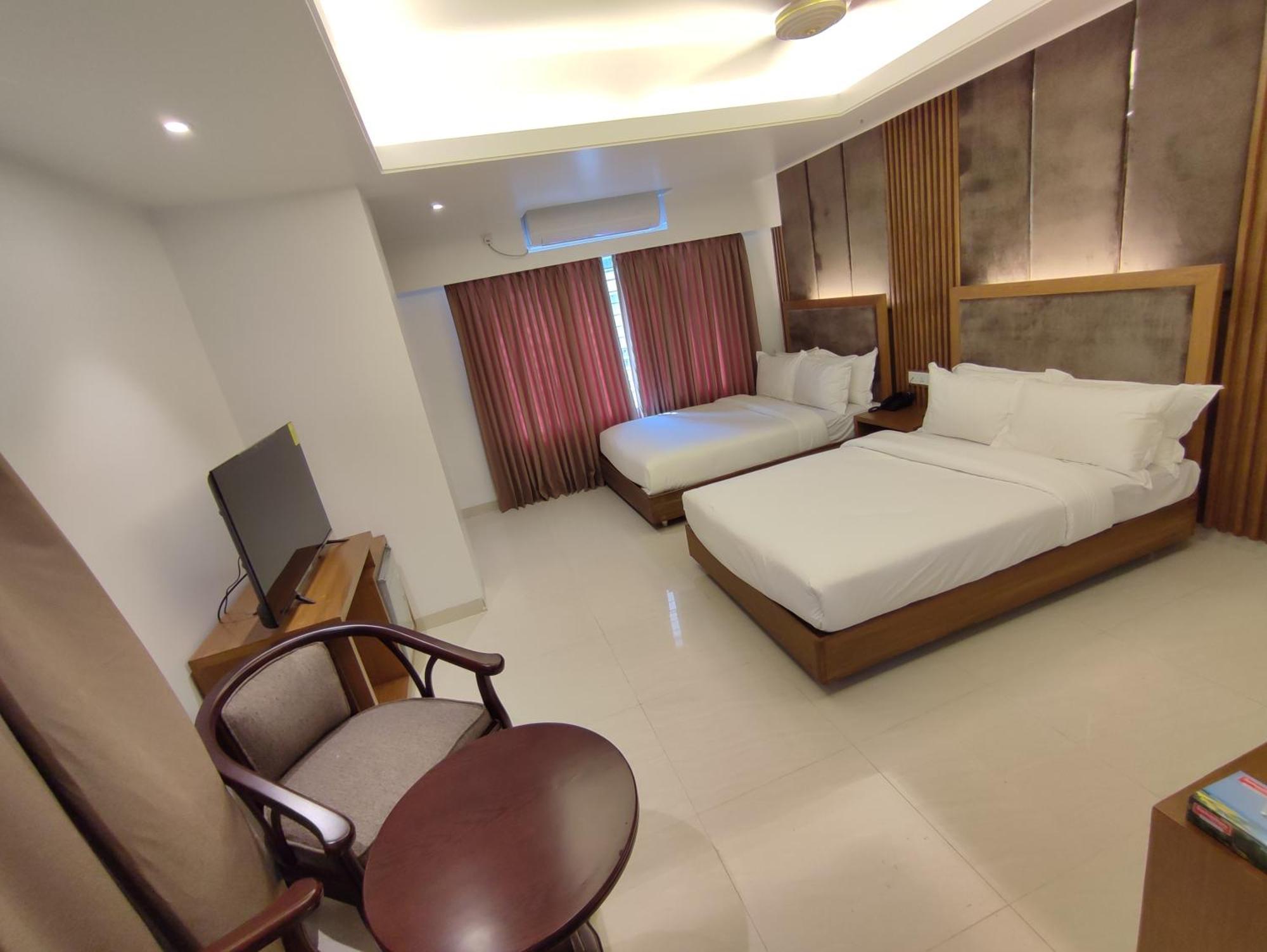 Hotel Holy Gate Sylhet Buitenkant foto