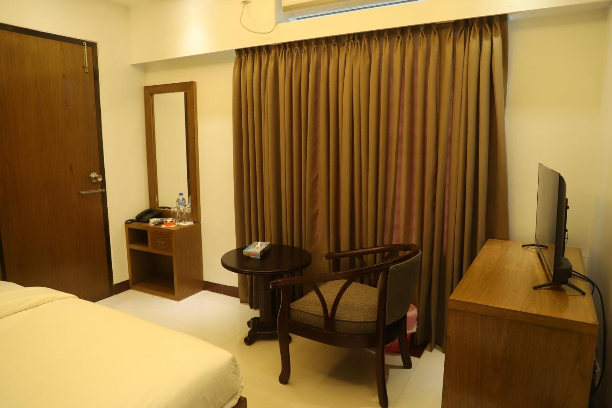 Hotel Holy Gate Sylhet Buitenkant foto
