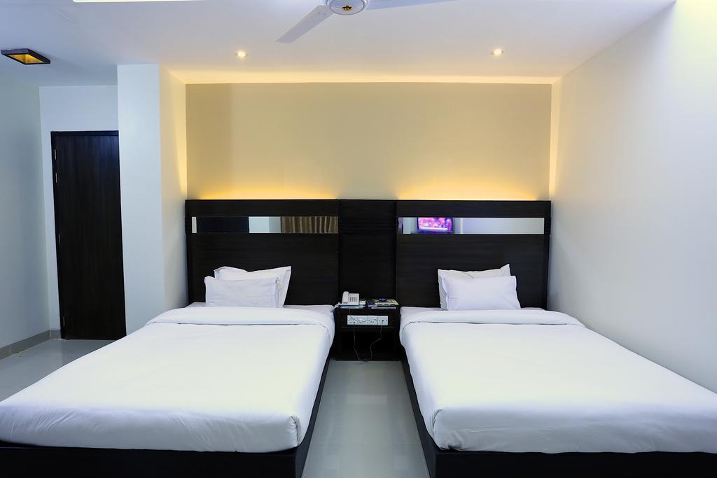 Hotel Holy Gate Sylhet Buitenkant foto
