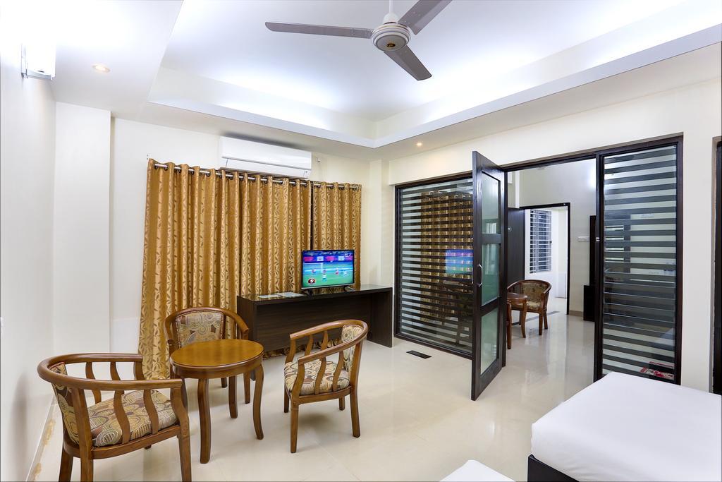 Hotel Holy Gate Sylhet Buitenkant foto